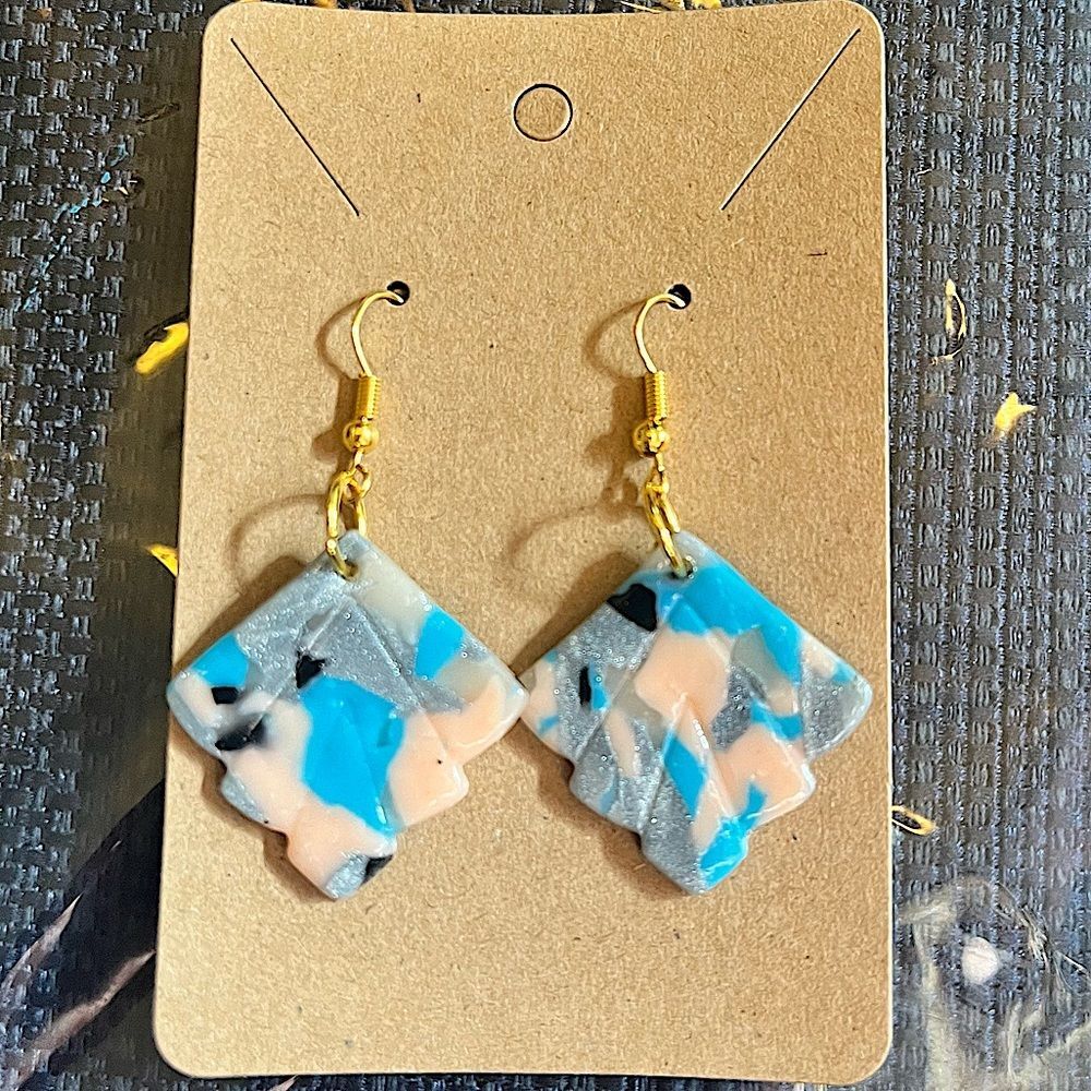 NEW Faux Stone Swirl Polymer Clay Fan Dangle Earrings